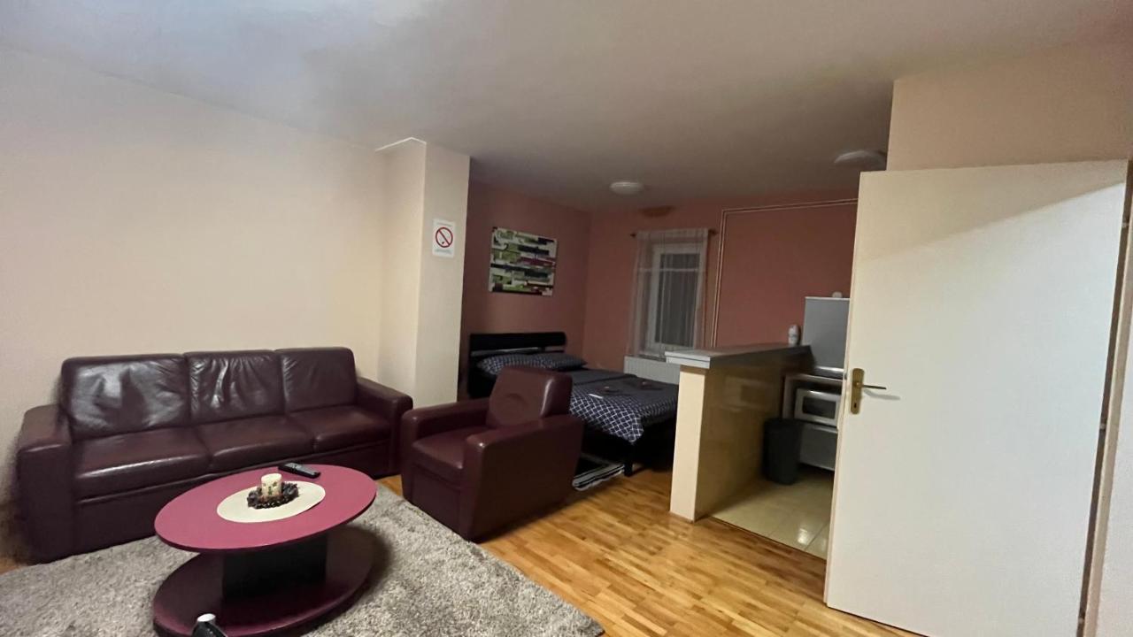 Charlie&Blueberries Appartement Belgrado Buitenkant foto